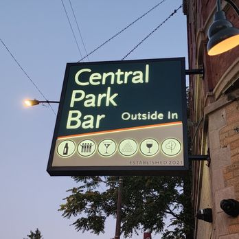 Central Park Bar - Bars Near Me - Chicago, Illinois