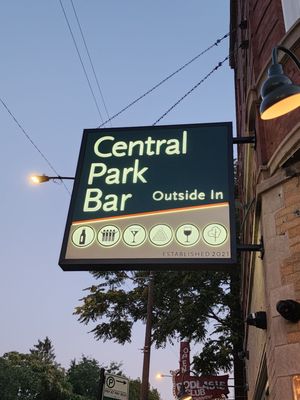 Central Park Bar by null