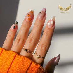Central Nails