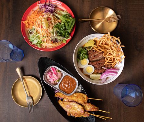 Klom Klom Thai Isan café by null