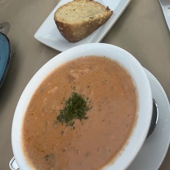 Robins Restaurant - Robin's Salmon Bisque - New American Near Me - Cambria, California Robins Restaurant - Robin's Salmon Bisque - New American Near Me - Cambria, California