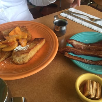 Geraldine's Counter - French toast with a side of bacon - American Near Me - Seattle, Washington Geraldine's Counter - French toast with a side of bacon - American Near Me - Seattle, Washington