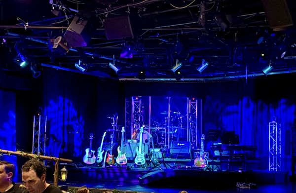 Shadowbox Live by null