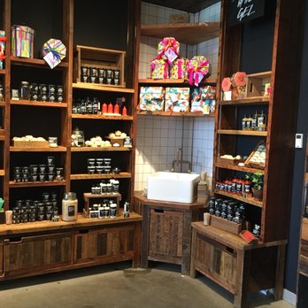 Lush - Skin Care Near Me - Oak Brook, Illinois