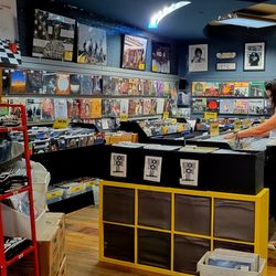 Tunes - Interior - Vinyl Section (09/17/26). @TunesHoboken @HobokenNJ #RecordStore #Music @ShopSmall