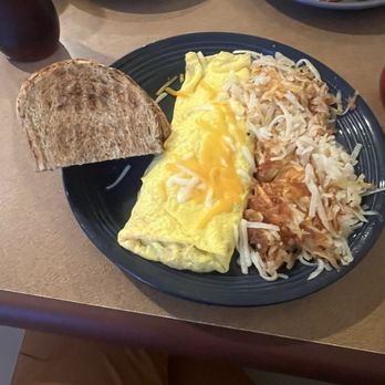 Olde Towne Pancake House - Western Omelette with Rye Toast and Hash-browns - Breakfast & Brunch Near Me - Jonesborough, Tennessee Olde Towne Pancake House - Western Omelette with Rye Toast and Hash-browns - Breakfast & Brunch Near Me - Jonesborough, Tennessee