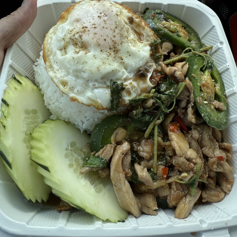 Sandy’s Chili - Pad Kapao Chicken - Vietnamese Near Me - Fresno, California Sandy’s Chili - Pad Kapao Chicken - Vietnamese Near Me - Fresno, California