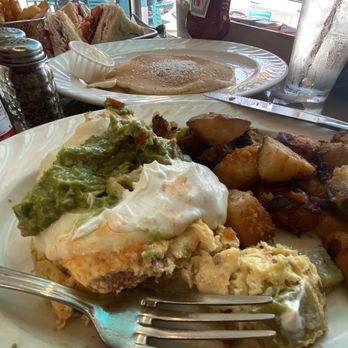 Lighthouse Cafe - Great California omelette! - Breakfast & Brunch Near Me - San Pedro, California Lighthouse Cafe - Great California omelette! - Breakfast & Brunch Near Me - San Pedro, California