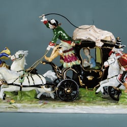 Gläserne Porzellanmanufaktur - Porzellan-Kunstwerke aus der Gläsernen Porzellanmanufaktur