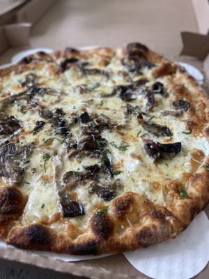 Peels On Wheels Pizza Garage by null