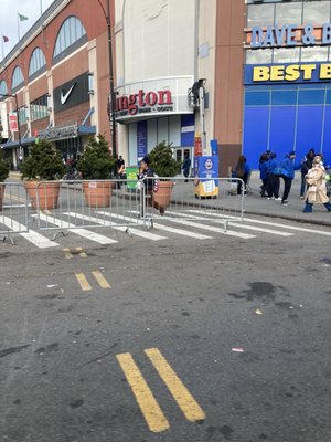 Atlantic Terminal Mall by null