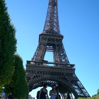 Vacations Couture - Student Travelers visiting PARIS! - Travel Services Near Me Vacations Couture - Student Travelers visiting PARIS! - Travel Services Near Me