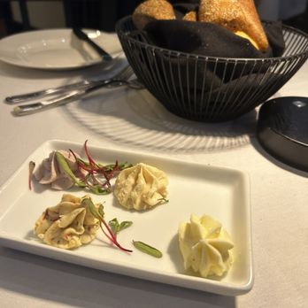 Vault Seafood and Steakhouse - Bread basket w/ 4 butters - Steakhouses Near Me - Mansfield, Texas