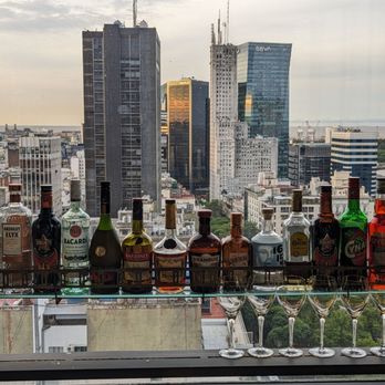 Trade Sky Bar - Bar area - Bars Near Me - San Nicolás, C