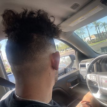 Executive Mens Grooming - Uneven fade, uneven fade lines, uneven length of hair. - Men's Hair Salons Near Me - Phoenix, Arizona Executive Mens Grooming - Uneven fade, uneven fade lines, uneven length of hair. - Men's Hair Salons Near Me - Phoenix, Arizona