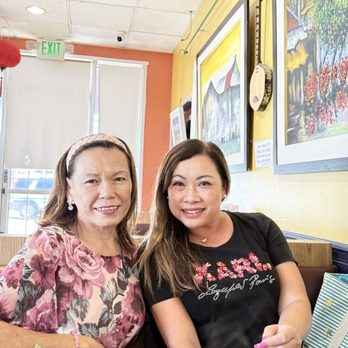 Pho America Vietnamese Cuisine - With the owner Ms Karen..she's really sweet and friendly - Vietnamese Near Me - Long Beach, California Pho America Vietnamese Cuisine - With the owner Ms Karen..she's really sweet and friendly - Vietnamese Near Me - Long Beach, California