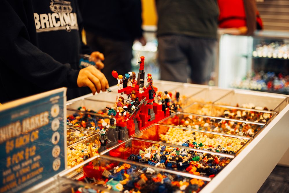 BRICKS & MINIFIGS MESA RED MOUNTAIN Updated October 2024 1829 N