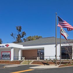 Bank of America Financial Center - Storefront