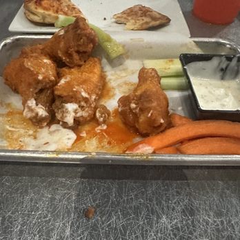 Dave & Buster's Irvine - This is the Buffalo wings bone in - American Near Me - Irvine, California