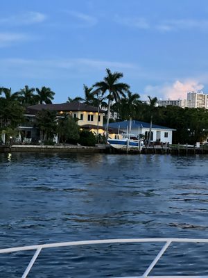 Kaluz Restaurant by null