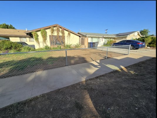 Chain Link Fence - Chain Link Fences by Endless Fencing. Call Us Today! (619) 923-1688 Chain Link Fence - Chain Link Fences by Endless Fencing. Call Us Today! (619) 923-1688