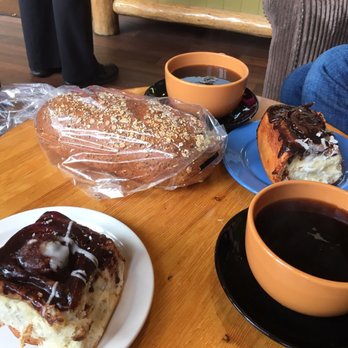 Bear's Paw Bakery - Sticky cinnamon buns - Bakeries Near Me - Jasper, Alberta Bear's Paw Bakery - Sticky cinnamon buns - Bakeries Near Me - Jasper, Alberta
