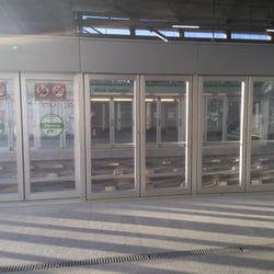 Metro L1 - Blas Infante - Esperando