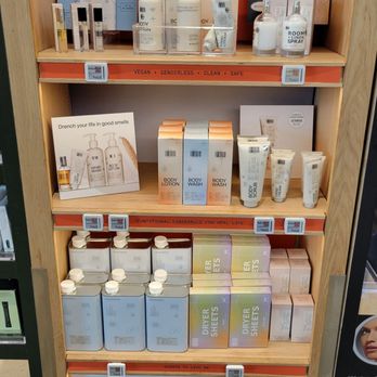 Erewhon - Grocery Near Me - Pasadena, California