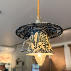 Buttercups - Look at this amazing teacup light!