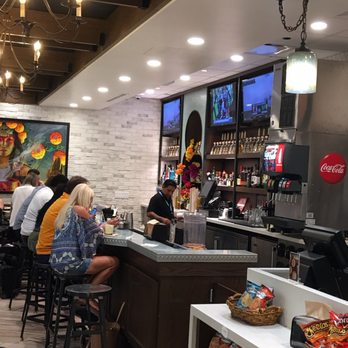 Decolores Burrito Joint - Bar area - Mexican Near Me - Chicago, Illinois