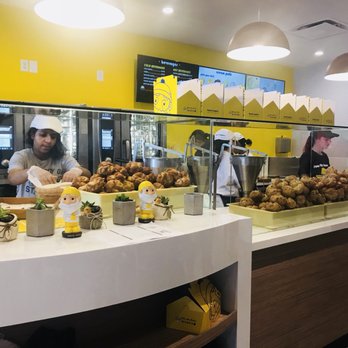 Beard Papa's - Inside - Bakeries Near Me - Katy, Texas