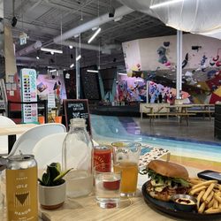 Approach Cafe & Bar