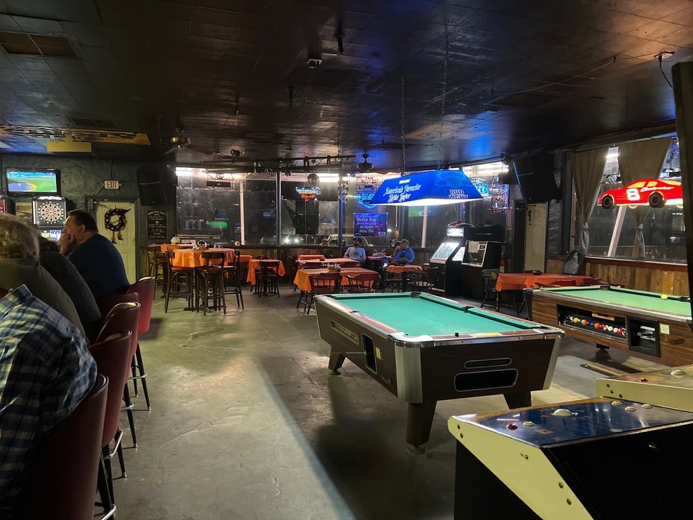 Daniel's Bar & Grill