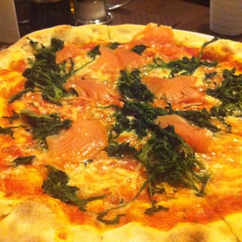 Il Casale Ristorante - Salmon and spinach pizza - Italian Near Me - Karlsfeld, BY