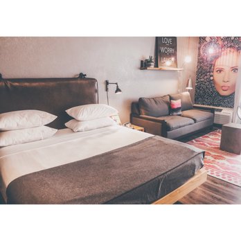 MOXY Phoenix Tempe - Hotels Near Me - Tempe, Arizona MOXY Phoenix Tempe - Hotels Near Me - Tempe, Arizona