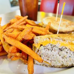 Cindi's NY Deli & Restaurant - Tuna Melt
