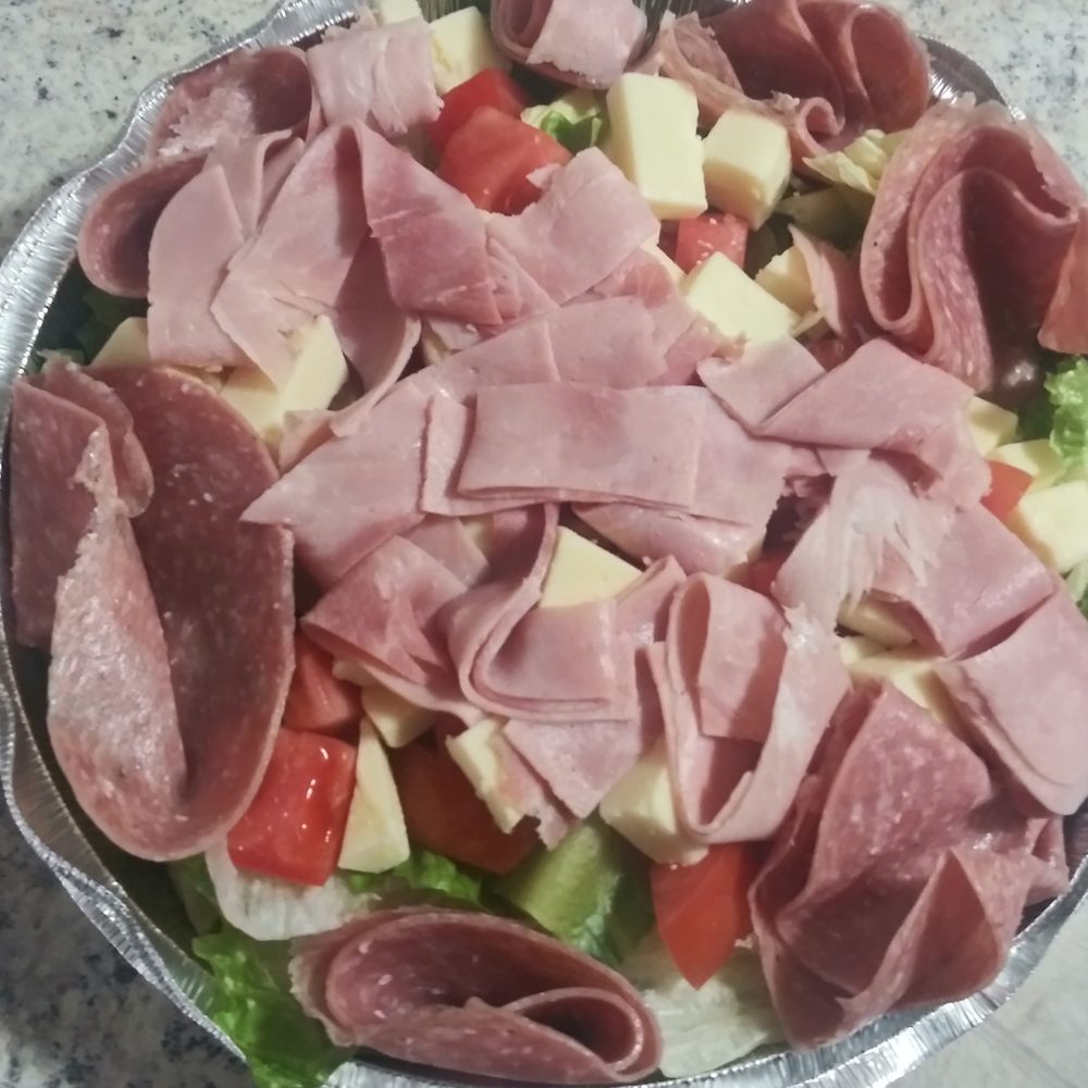 Rosa's Deli - Chef salad - Delis Near Me - Wallingford, Connecticut
