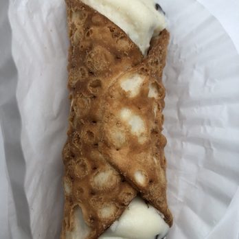 Meriano's Bake Shoppe - Plain cannoli - Bakeries Near Me - Madison, Connecticut