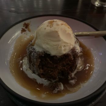 Gordon Ramsay Hell's Kitchen - Toffee pudding so delicious!!! - New American Near Me - Miami, Florida