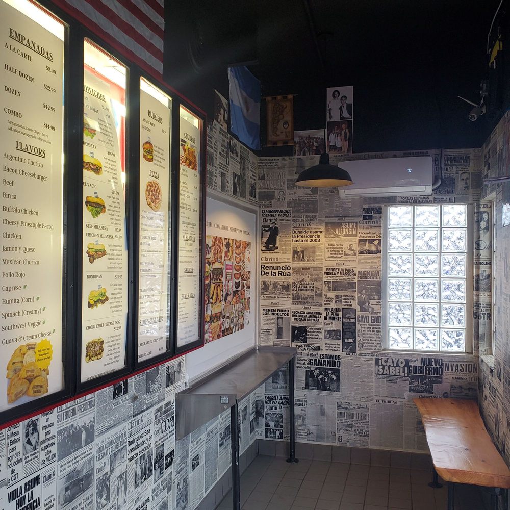 Che Chori Foods - Interior - Argentine Near Me - Indianapolis, Indiana Che Chori Foods - Interior - Argentine Near Me - Indianapolis, Indiana