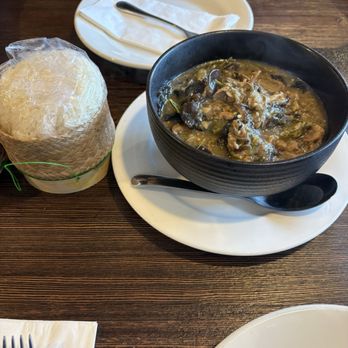 Bhan Mae Vane - Aou Nuer - Thai Near Me - Alameda, California
