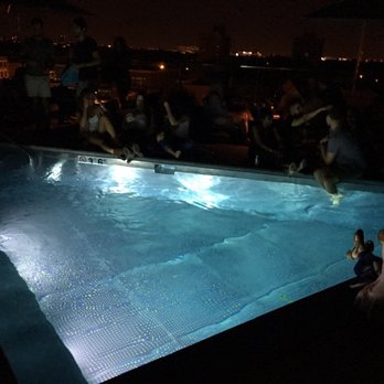 The Robey - Pool at night - Hotels Near Me - Chicago, Illinois The Robey - Pool at night - Hotels Near Me - Chicago, Illinois