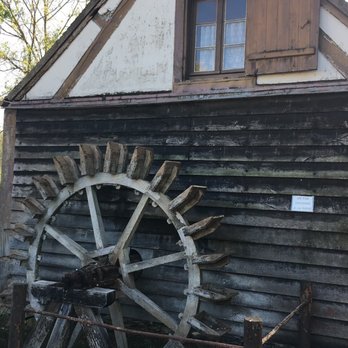 Le Hameau - Arts & Entertainment Near Me - Chantilly, 60
