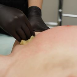 Ola Wax And Sugar - Men sugaring chest