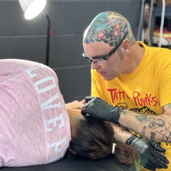 Lilium Tattoo Hawaii - The coolest German in Hawaii - Tattoo Near Me - Honolulu, Hawaii Lilium Tattoo Hawaii - The coolest German in Hawaii - Tattoo Near Me - Honolulu, Hawaii