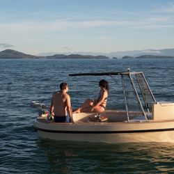 Bay Area Hot Tub Boat