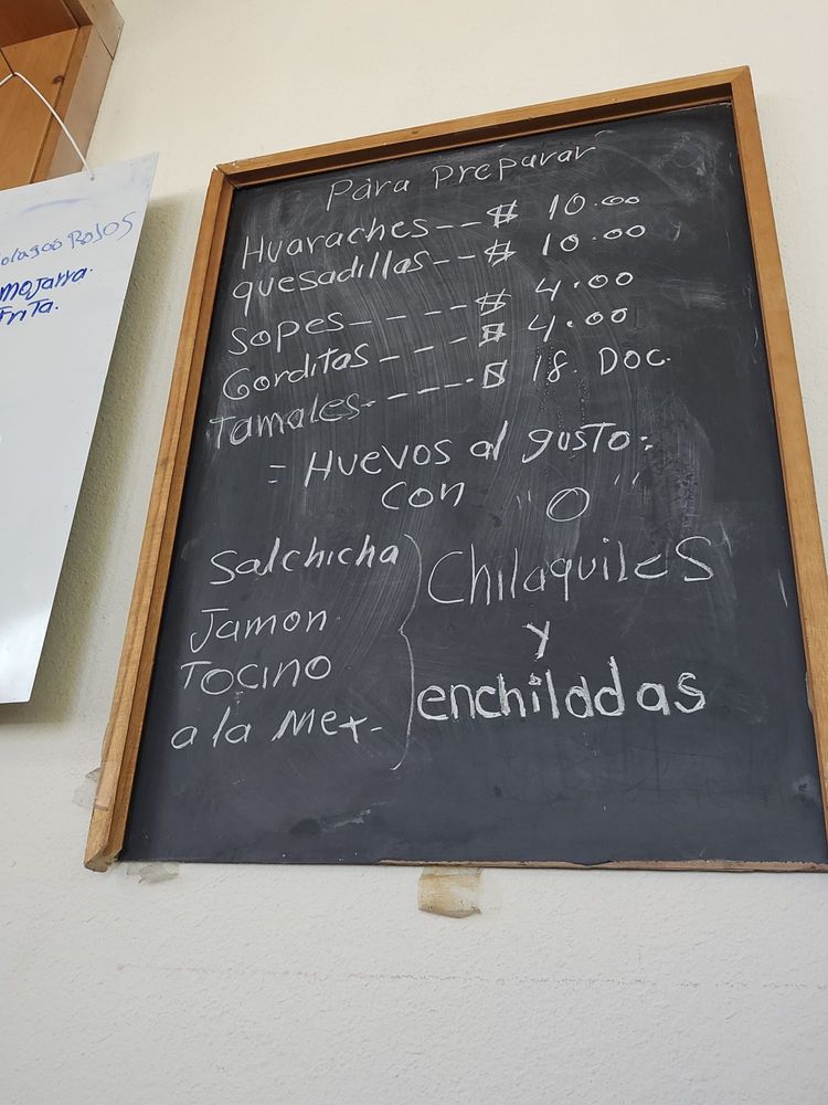Reyes Panaderia y Mexican Restaurant