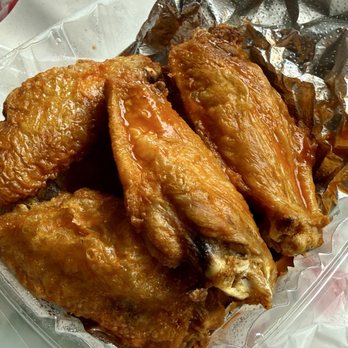 Bottoms Up Pizza - Buffalo 1/2 Dozen Wings - Pizza Near Me - Richmond, Virginia Bottoms Up Pizza - Buffalo 1/2 Dozen Wings - Pizza Near Me - Richmond, Virginia