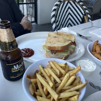 Bravo's California Fresh - Chik sandwich - Breakfast & Brunch Near Me - San Juan Capistrano, California Bravo's California Fresh - Chik sandwich - Breakfast & Brunch Near Me - San Juan Capistrano, California