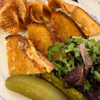 Mark's Off Madison - Grilled Cheese and House Chips - Breakfast & Brunch Near Me - New York, New York Mark's Off Madison - Grilled Cheese and House Chips - Breakfast & Brunch Near Me - New York, New York